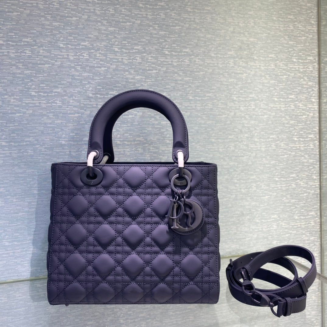 Lady Dior cannage pattern matte calfskin clamshell handbag,