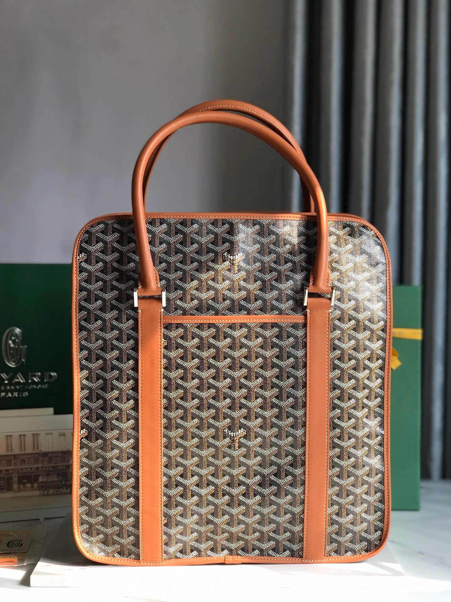 Bourgogne vertical briefcase