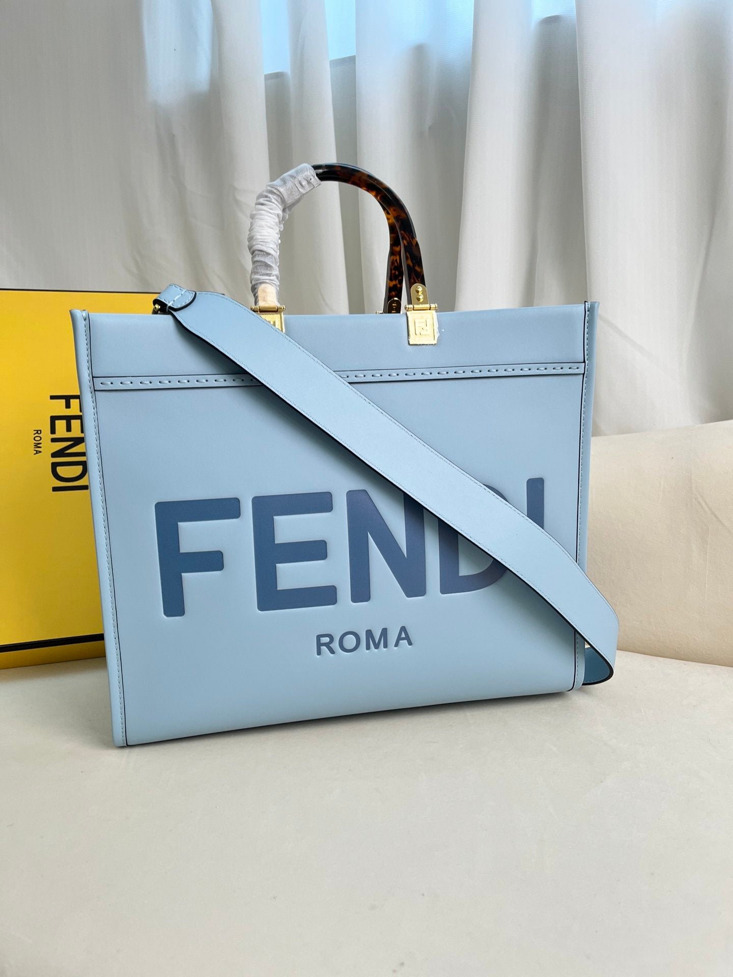 Fendi Medium Sunshine Shopping Tote