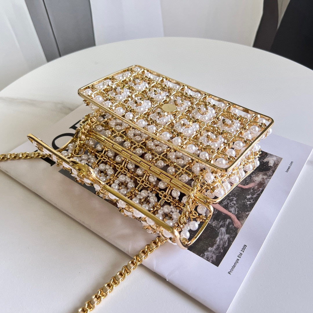 ⭐️⭐️Gold in stock! Heavy industry beading 🦸CFCHANEL collector series? 23ss pearl metal evening bag!