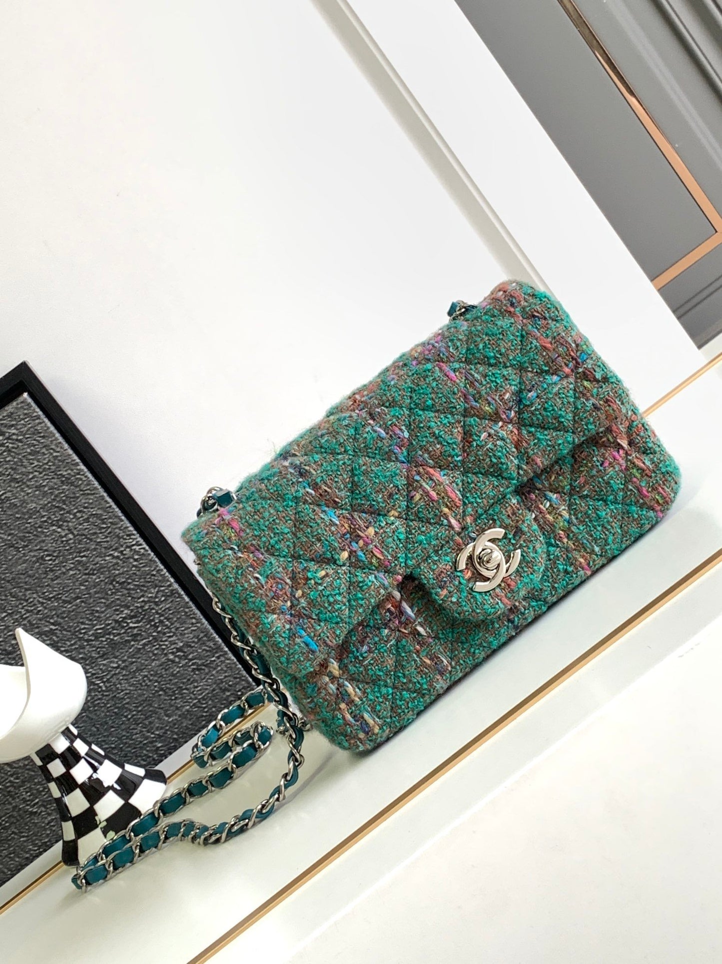 You can choose from two sizes of Cf mud cloth woolen 20cm and 25cm! Spring and summer elegant fashion trend ๐ซ๐ซ๐ซ