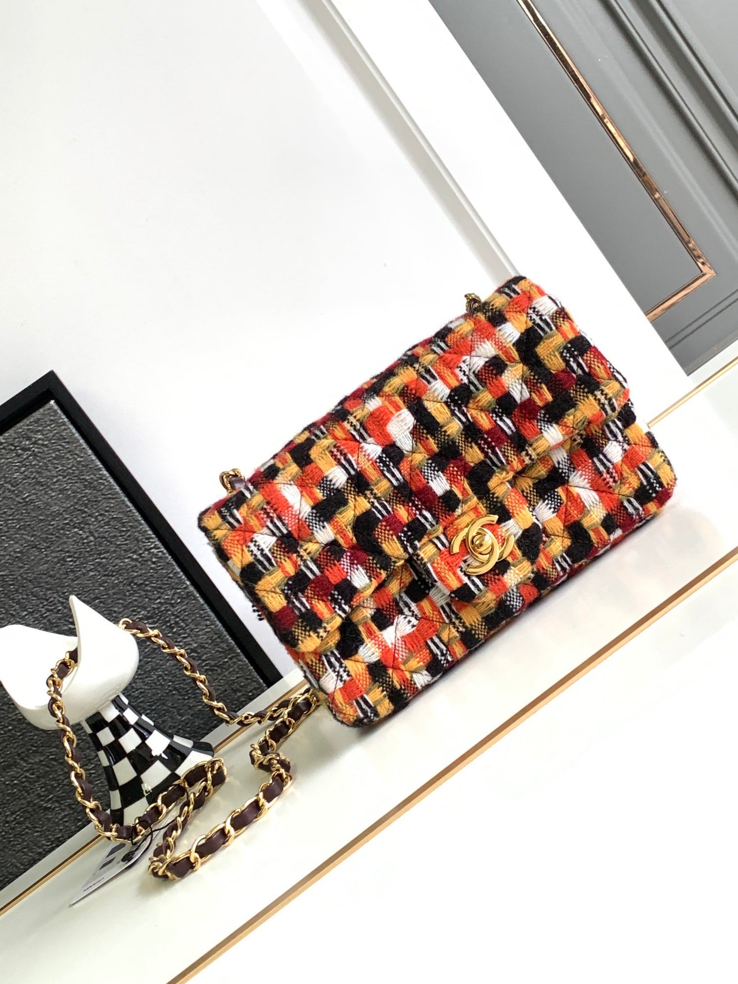 You can choose from two sizes of Cf mud cloth woolen 20cm and 25cm! Spring and summer elegant fashion trend ๐ซ๐ซ๐ซ