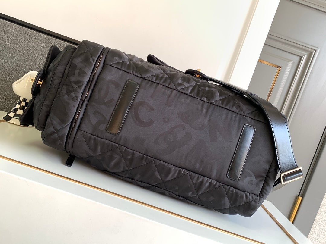 Spot supply 💥💥Chanel coco neige ski ⛷️ series travel bag