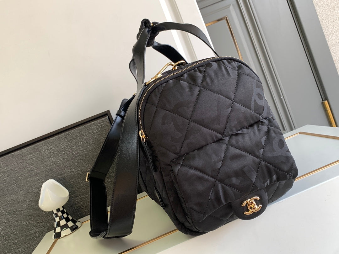 Spot supply 💥💥Chanel coco neige ski ⛷️ series travel bag