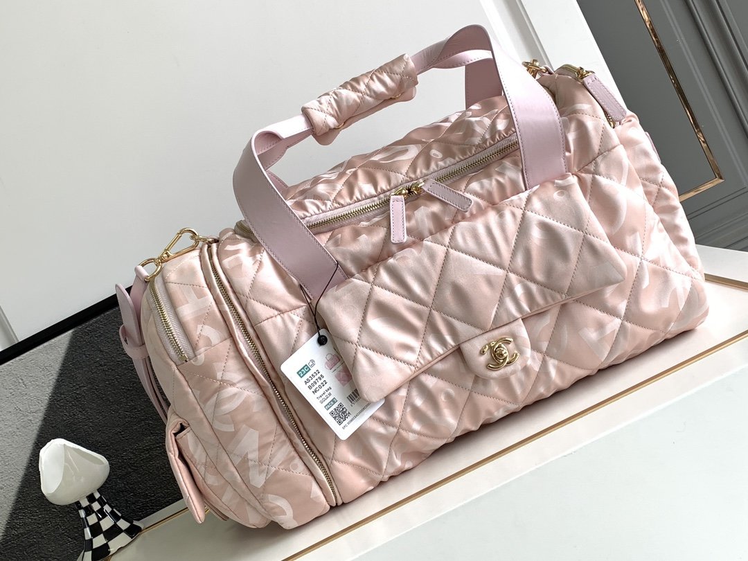 Spot supply 💥💥Chanel coco neige ski ⛷️ series travel bag