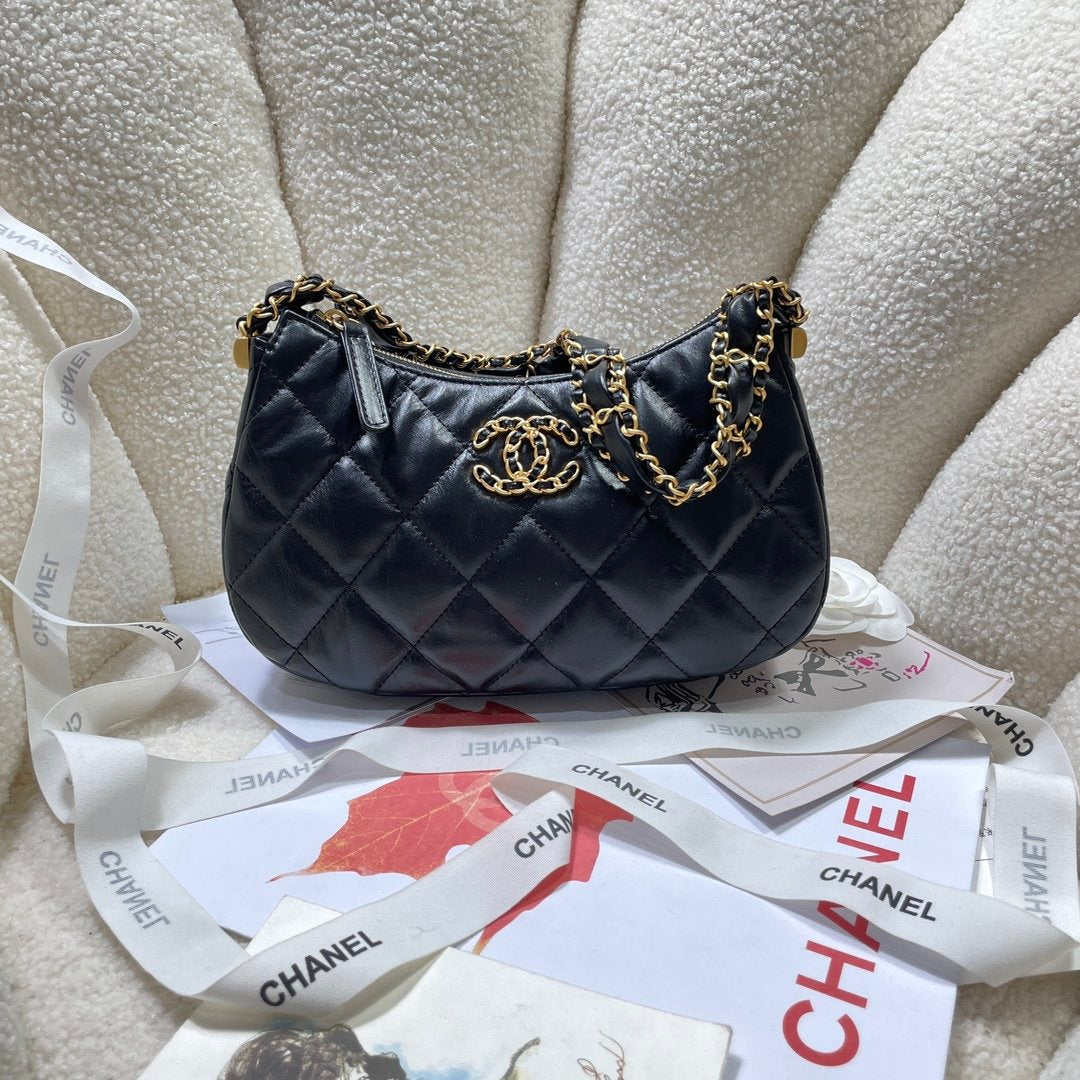 New models in stock! ๐23khobo armpit bag is so cool!