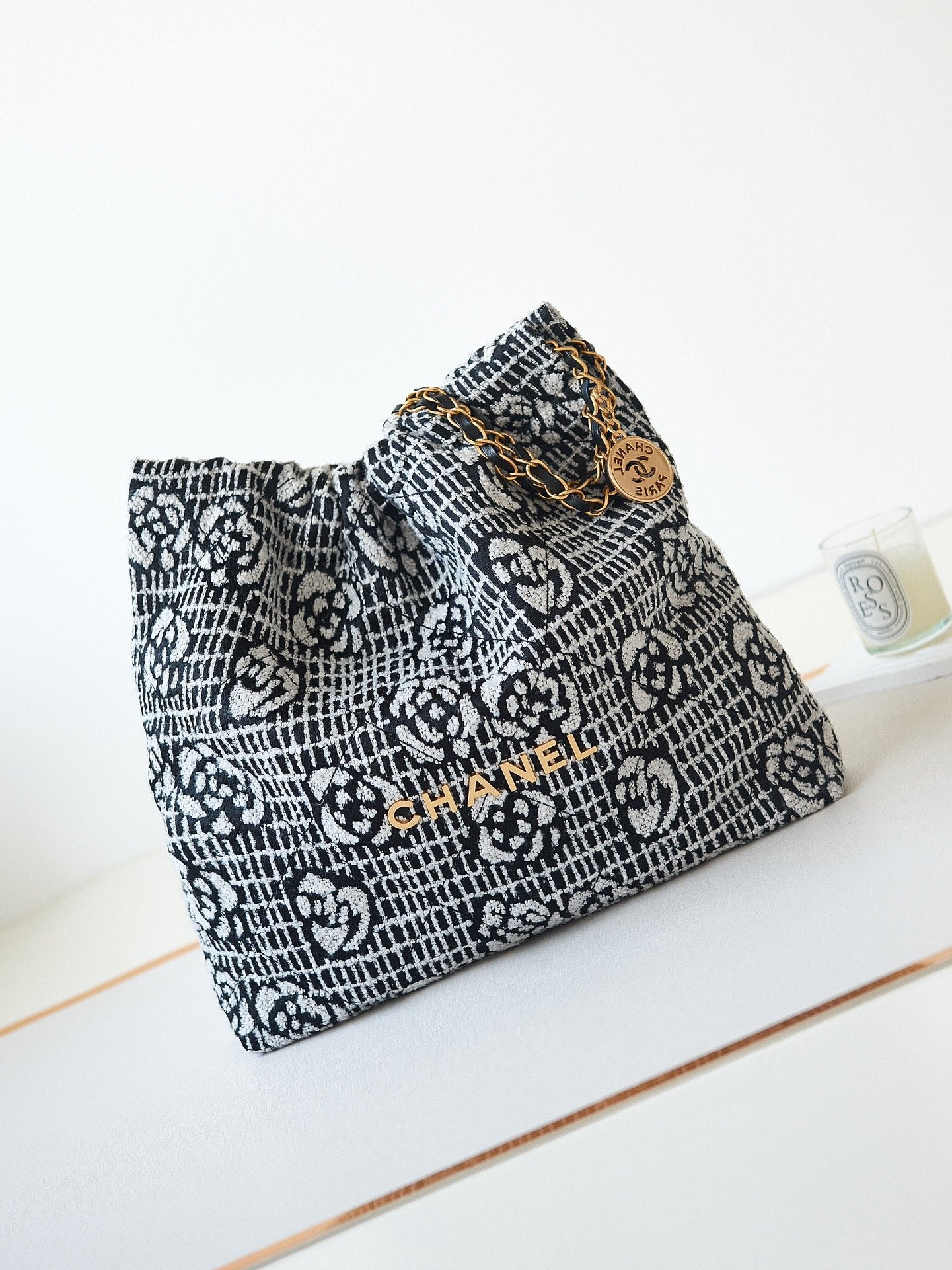 23K Camellia Hot 22 bag shopping bags for spring and summerš
