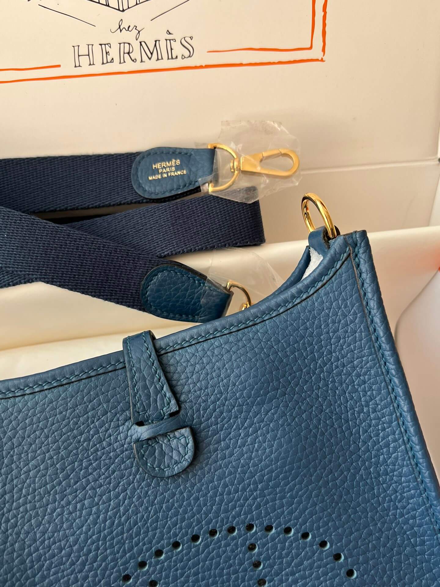 Evelyne17cm, sapphire blue