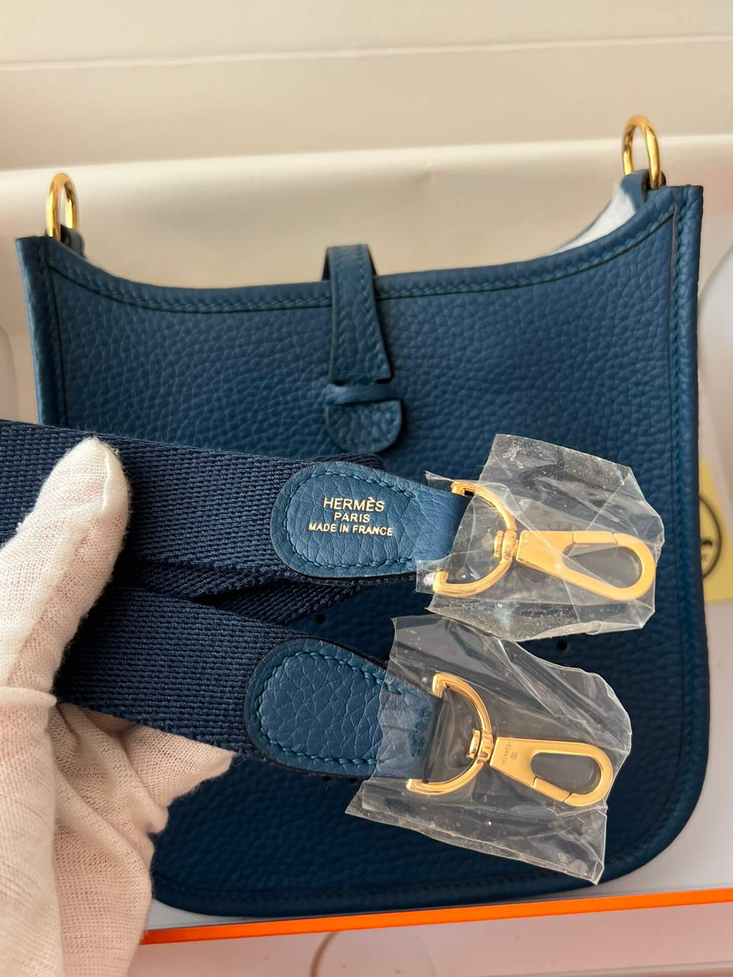 Evelyne17cm, sapphire blue