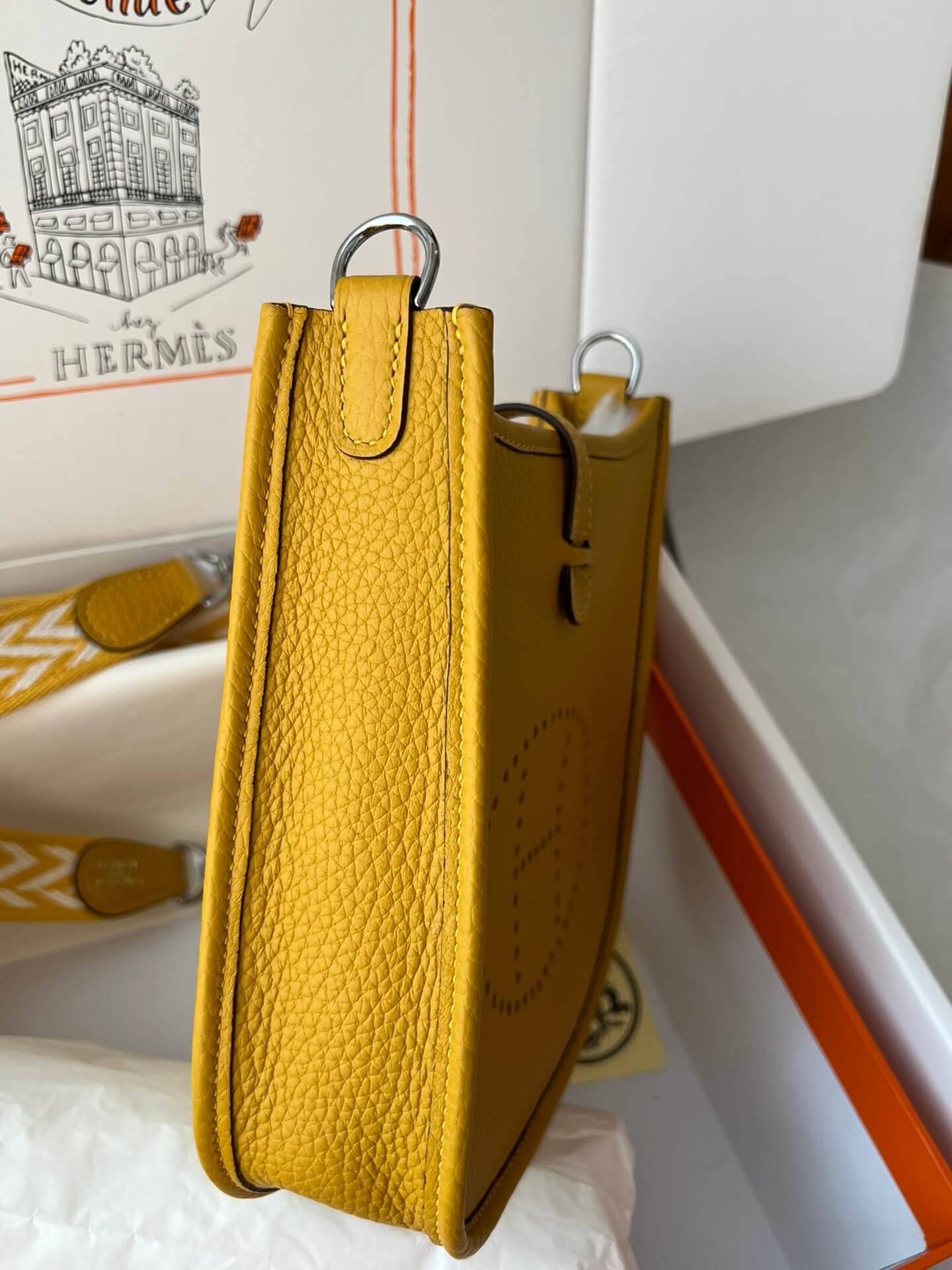 Evelyne17cm, amber yellow