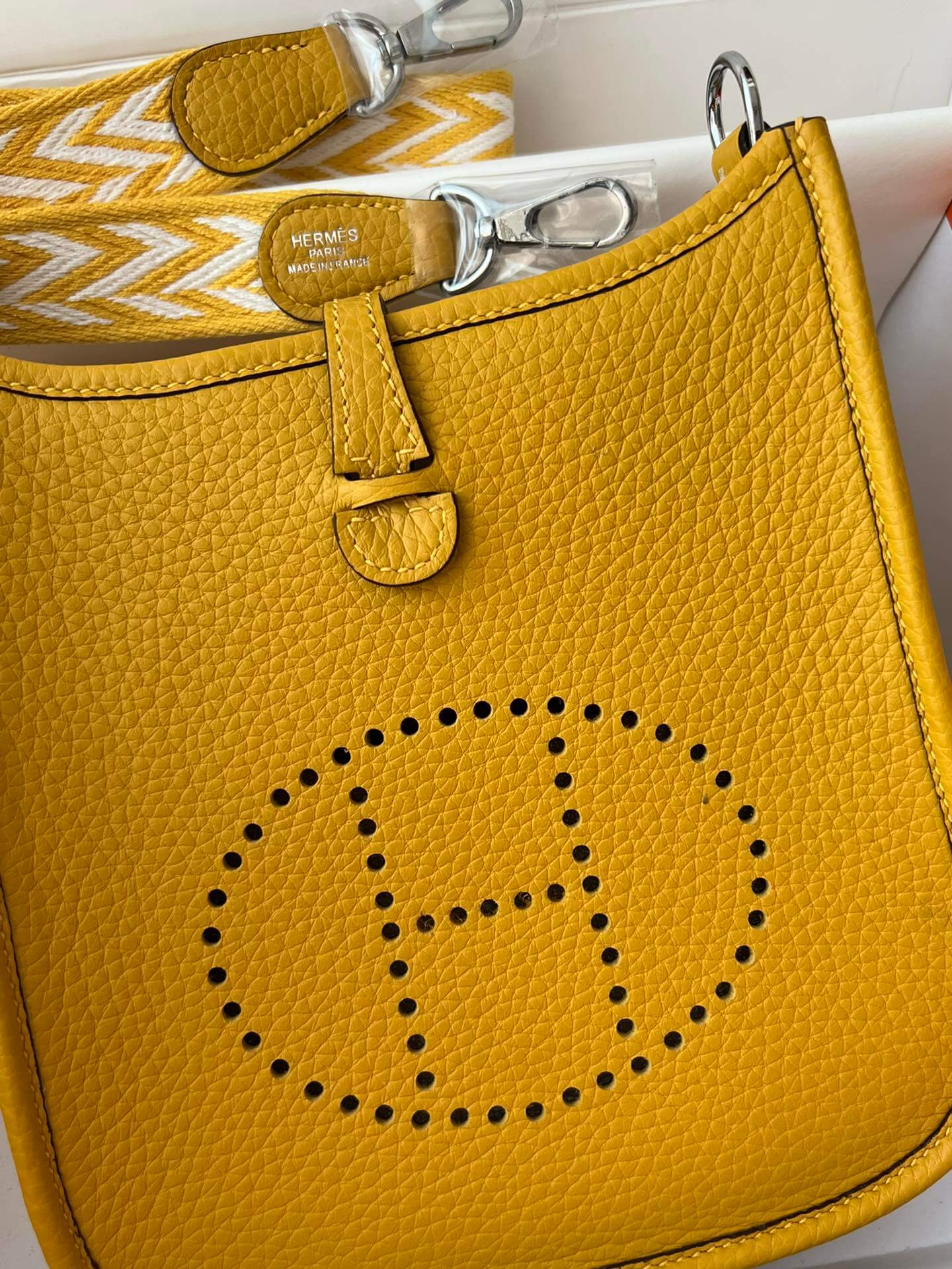 Evelyne17cm, amber yellow