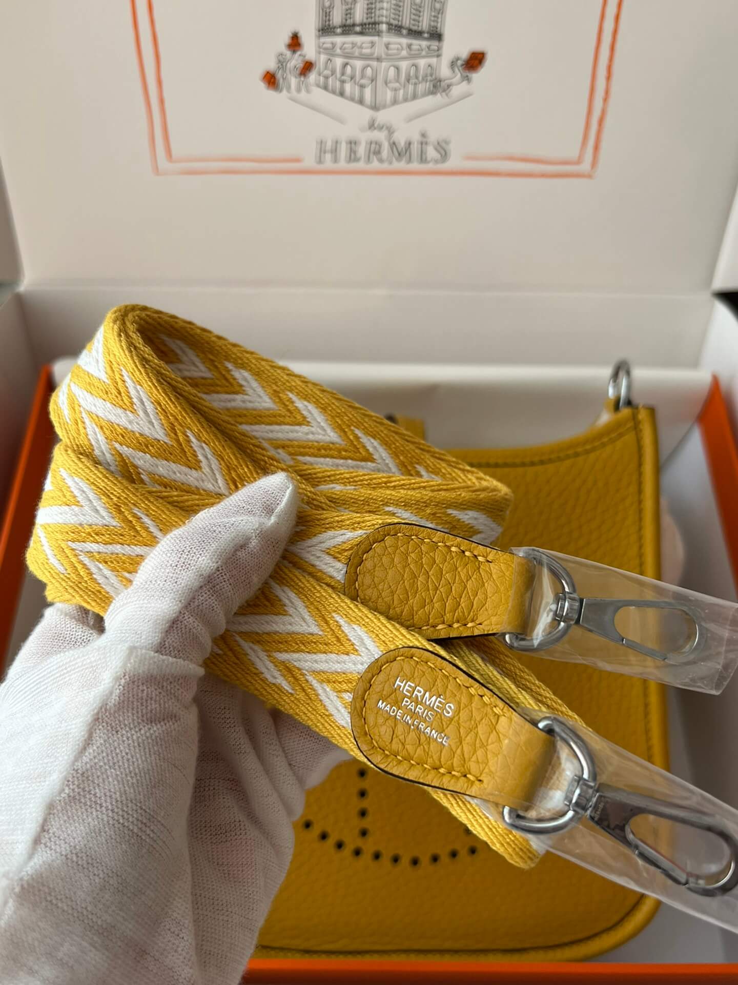 Evelyne17cm, amber yellow