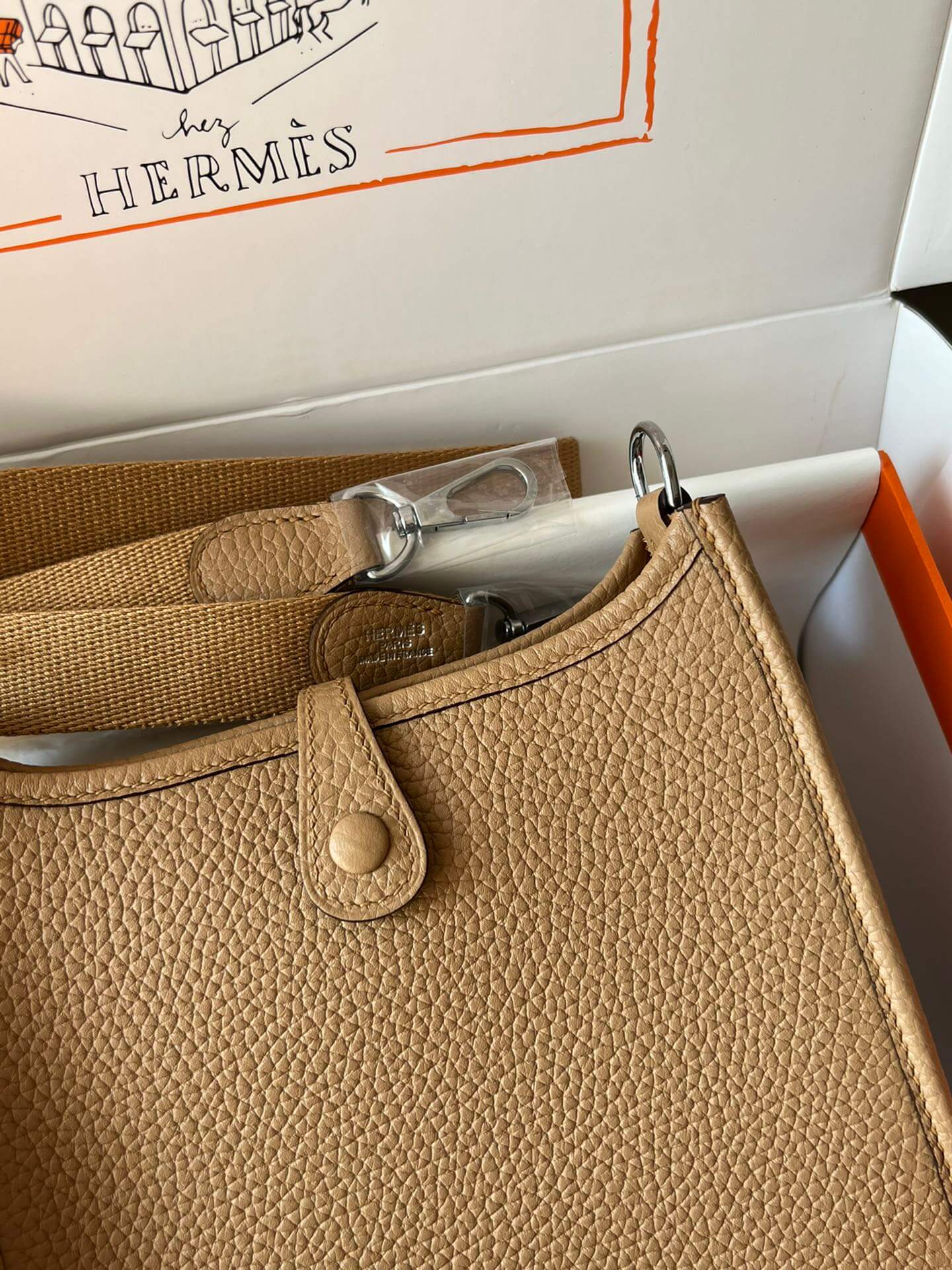 Evelyne17cm, biscuit color