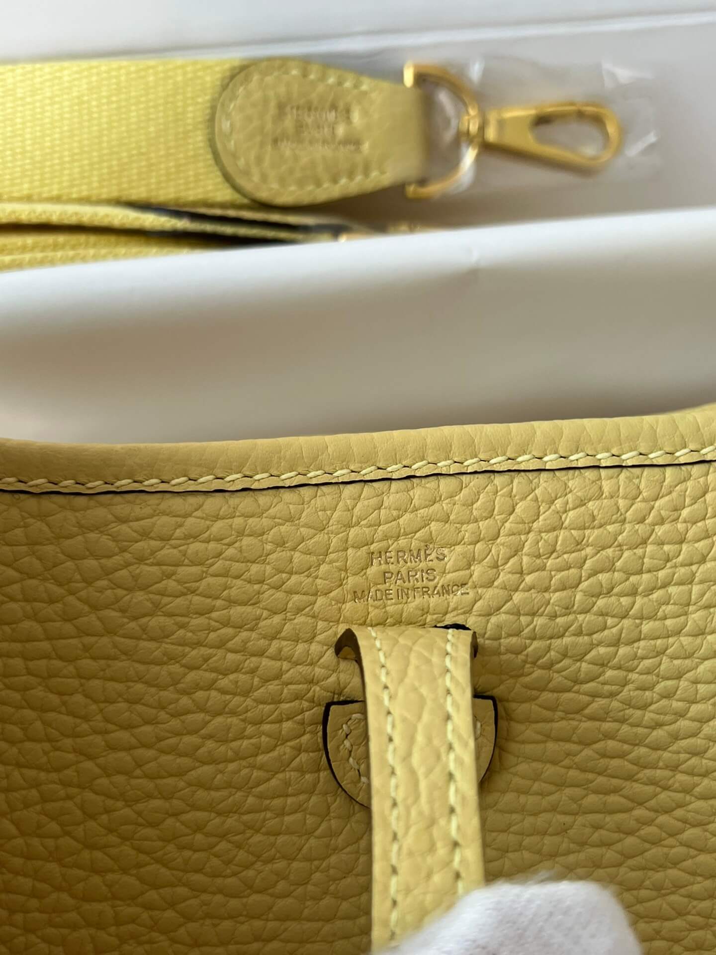 Evelyne17cm, chicken yellow