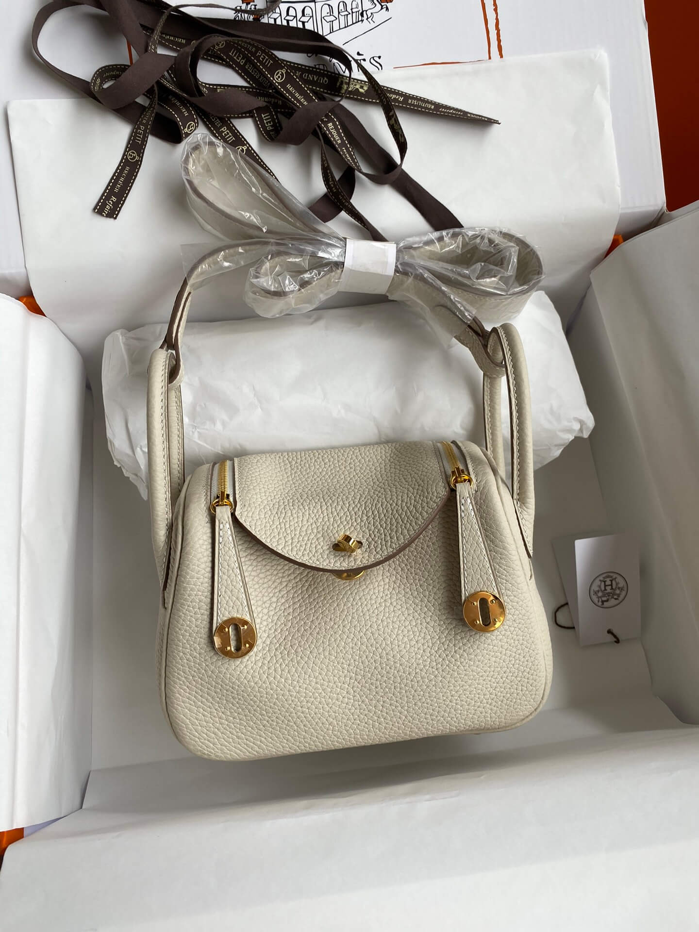 LD19cm, milkshake white