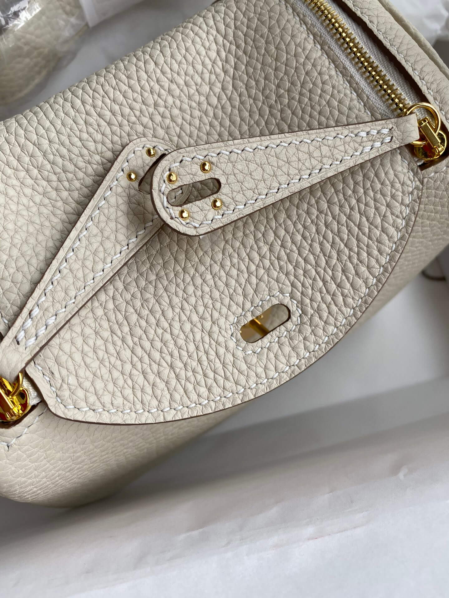 LD19cm, milkshake white