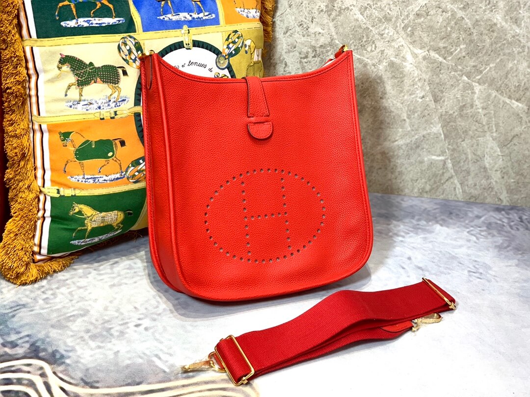 Evelyne29cm: red