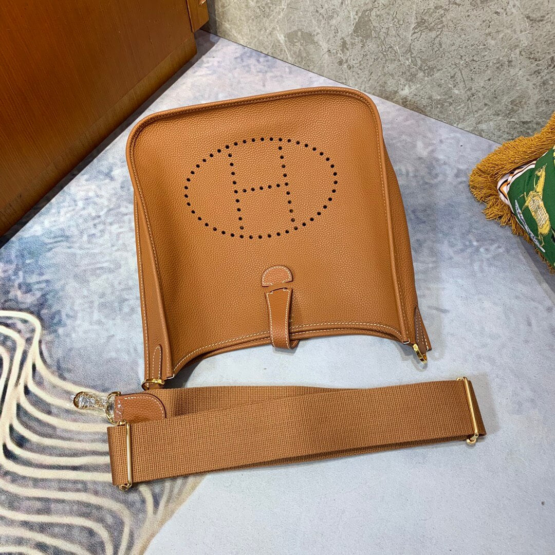 Evelyne29cm: golden brown