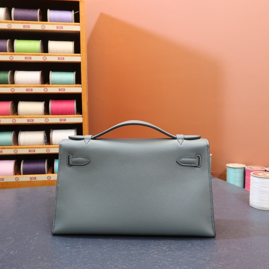 KL, 22cmswift: almond green