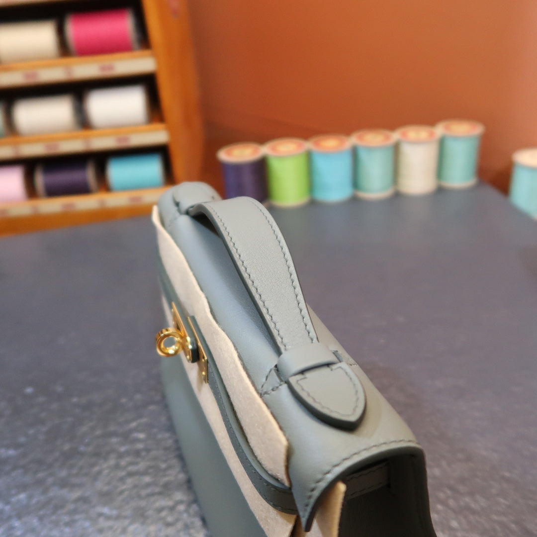 KL, 22cmswift: almond green