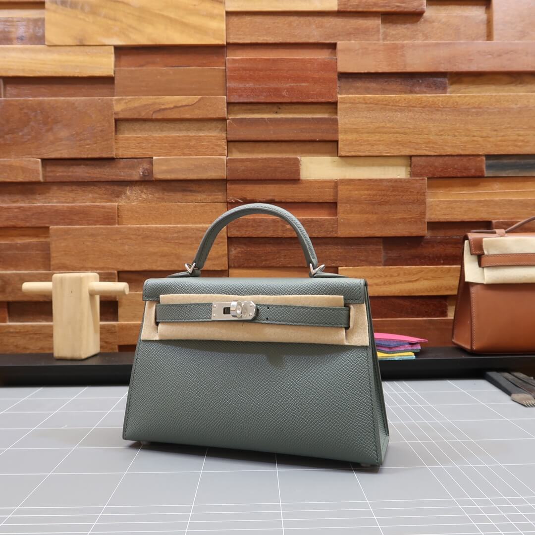 KL19cm: almond green
