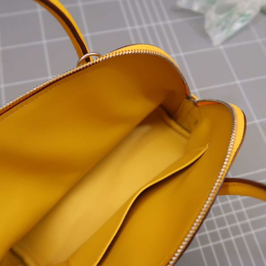 Mini bolide: amber yellow