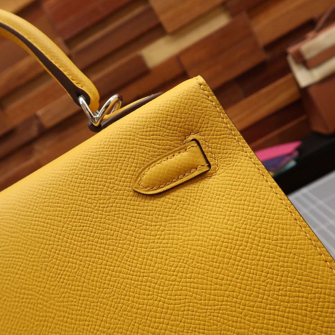 KL25cmepsom: amber yellow