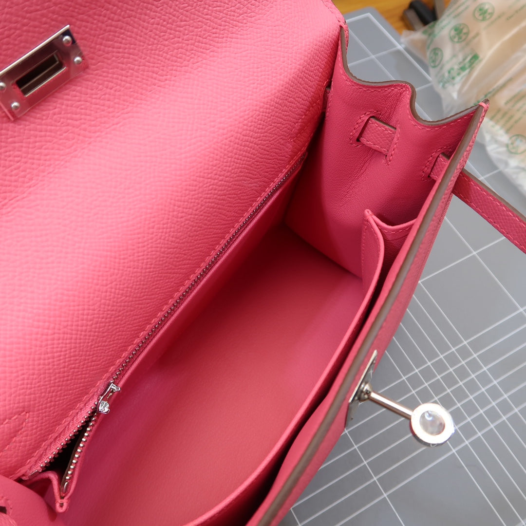 KL25cmepsom: lipstick powder