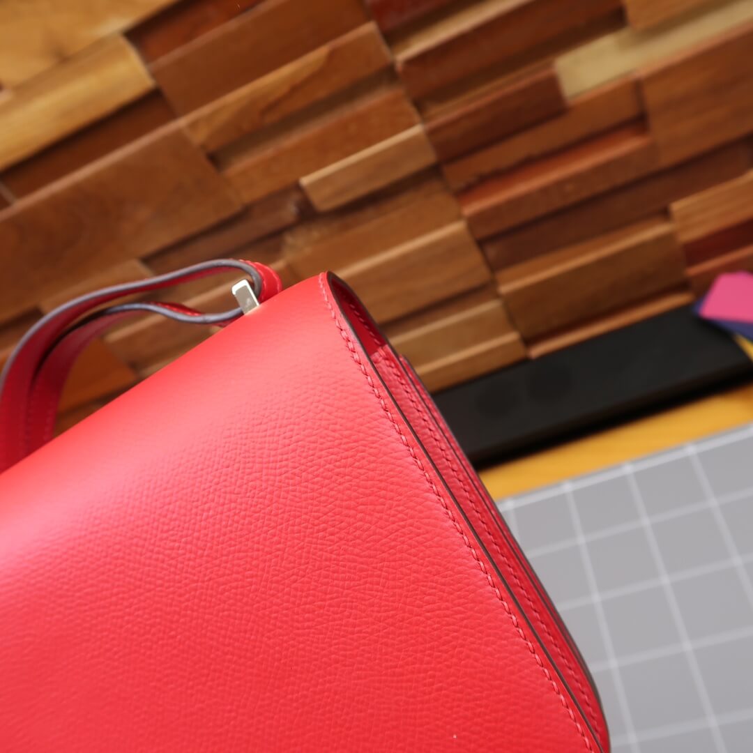 Constance: red