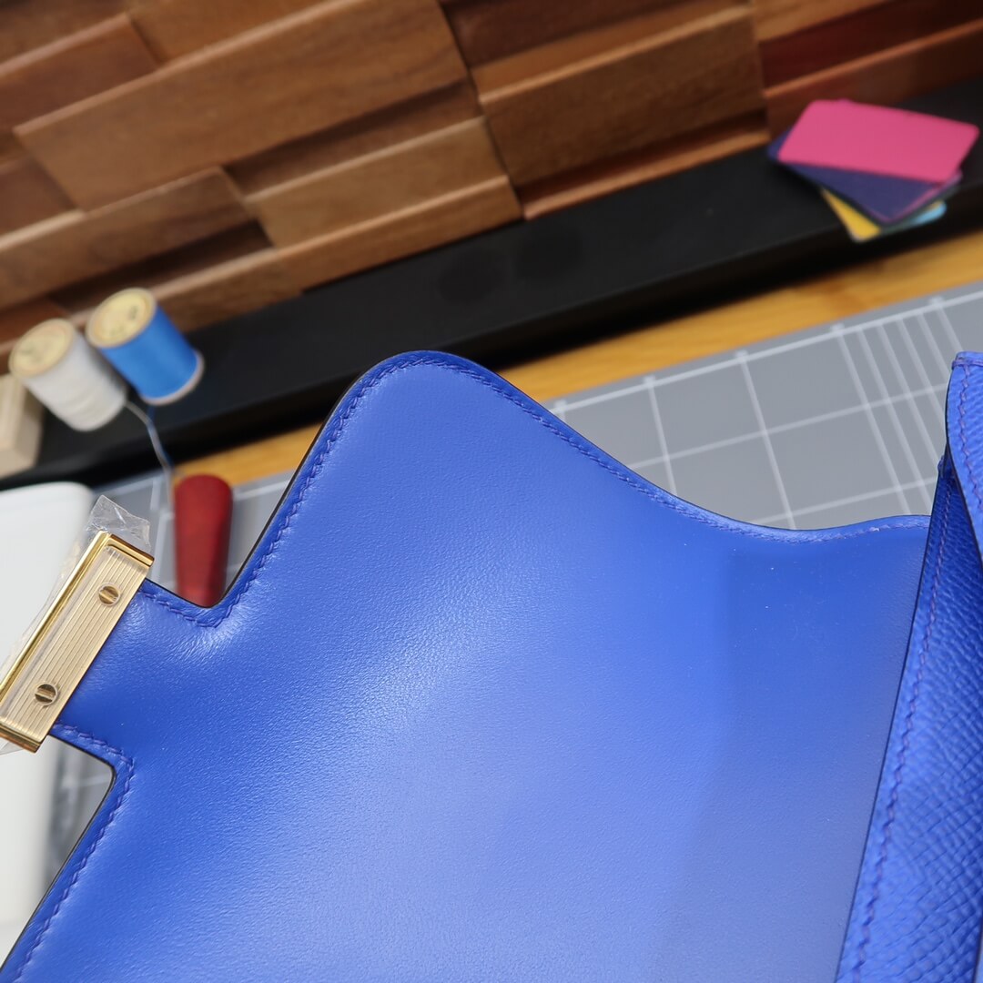 Constance: T7 Blue Htdra electric blue