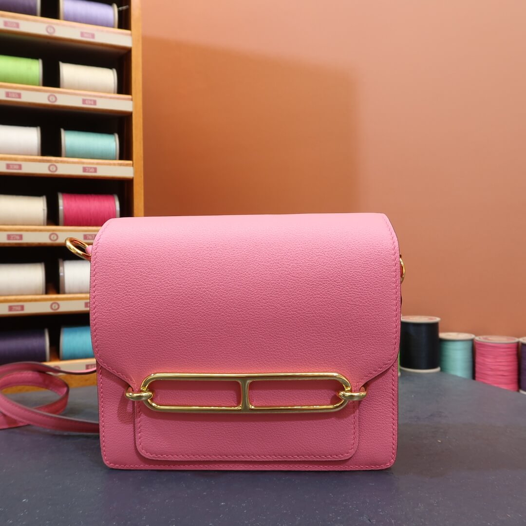 Roulis: lipstick powder