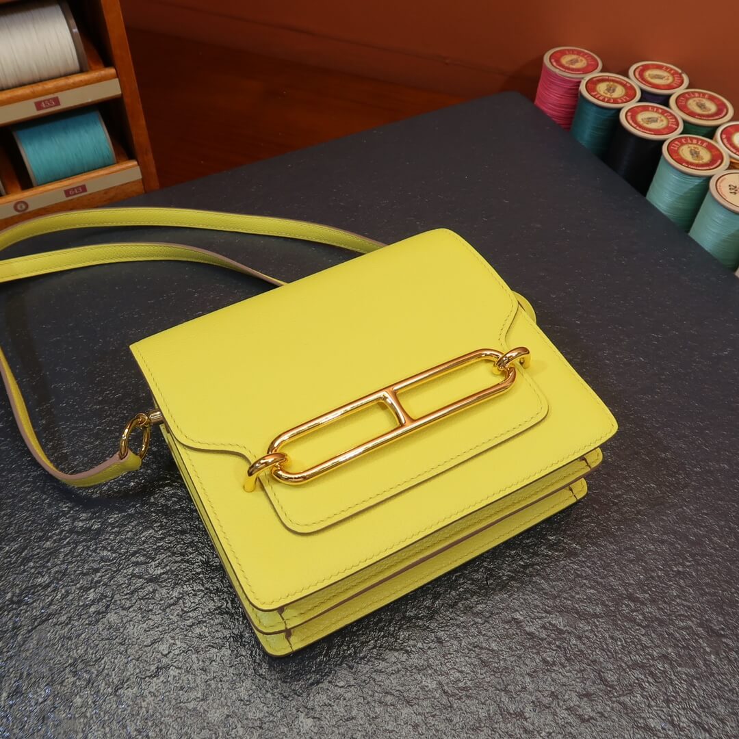 Roulis: lemon yellow