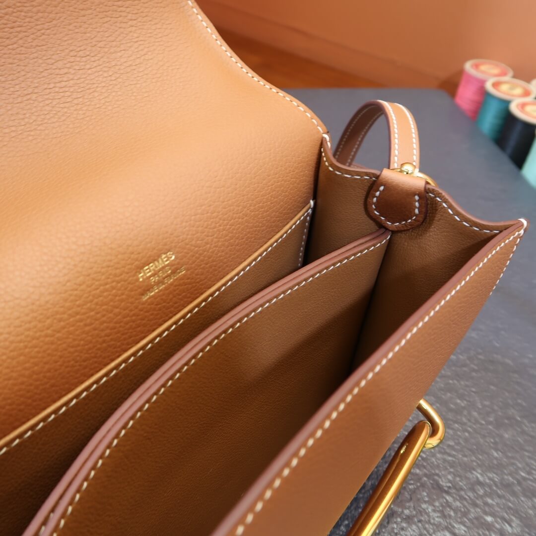 Roulis: golden brown