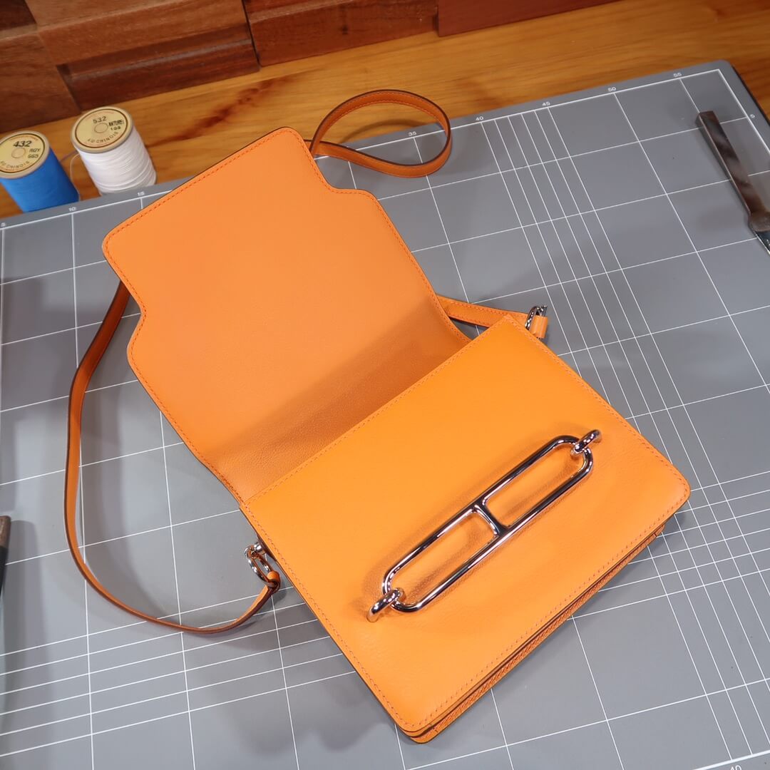 Roulis: Orange