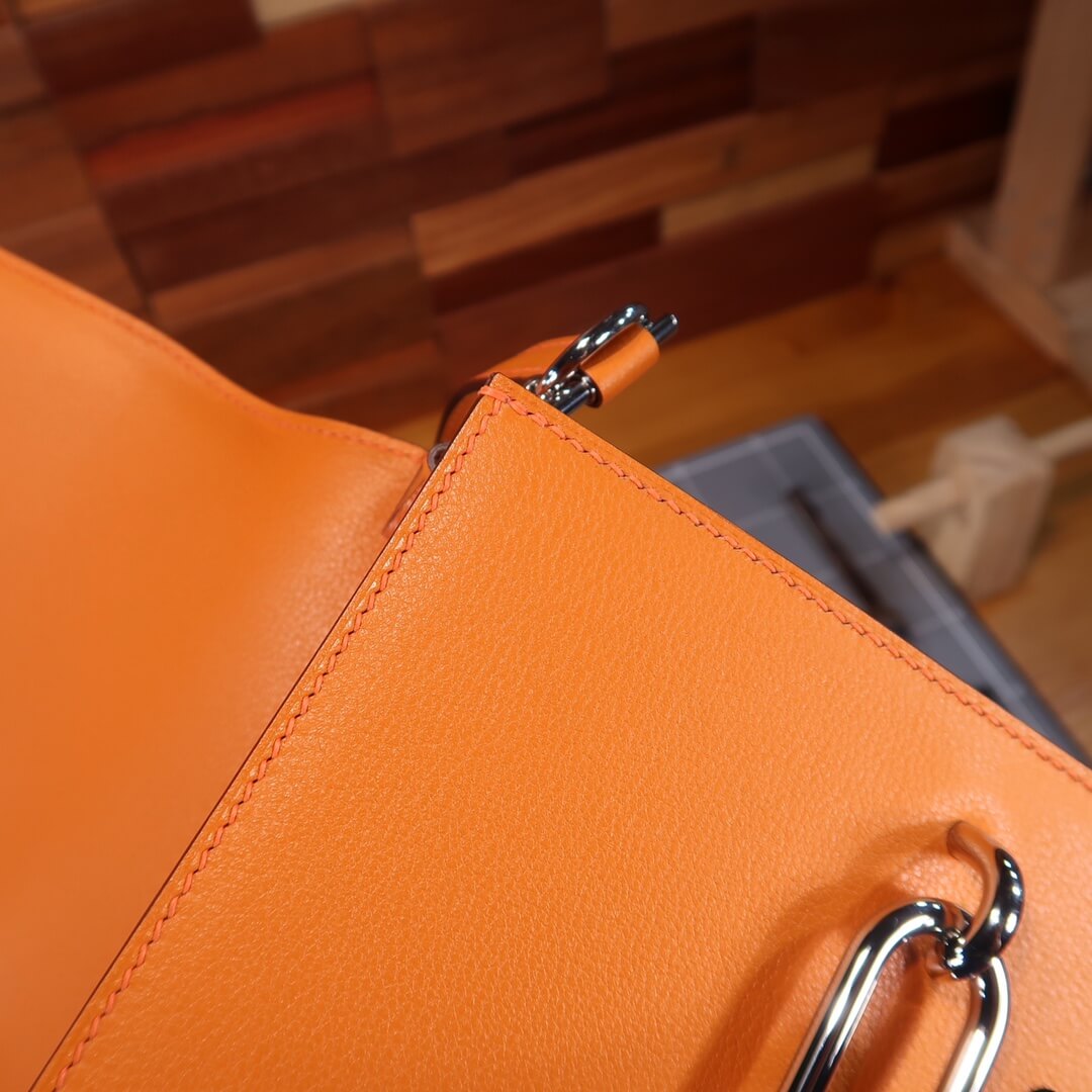 Roulis: Orange