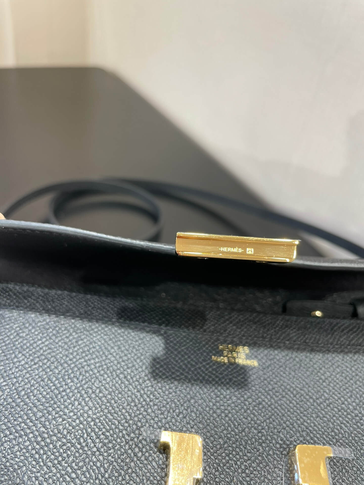 ConstanceToGo: Black