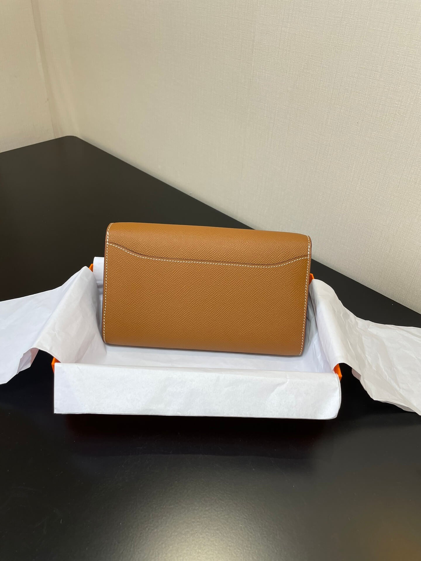 ConstanceTo Go: Golden Brown