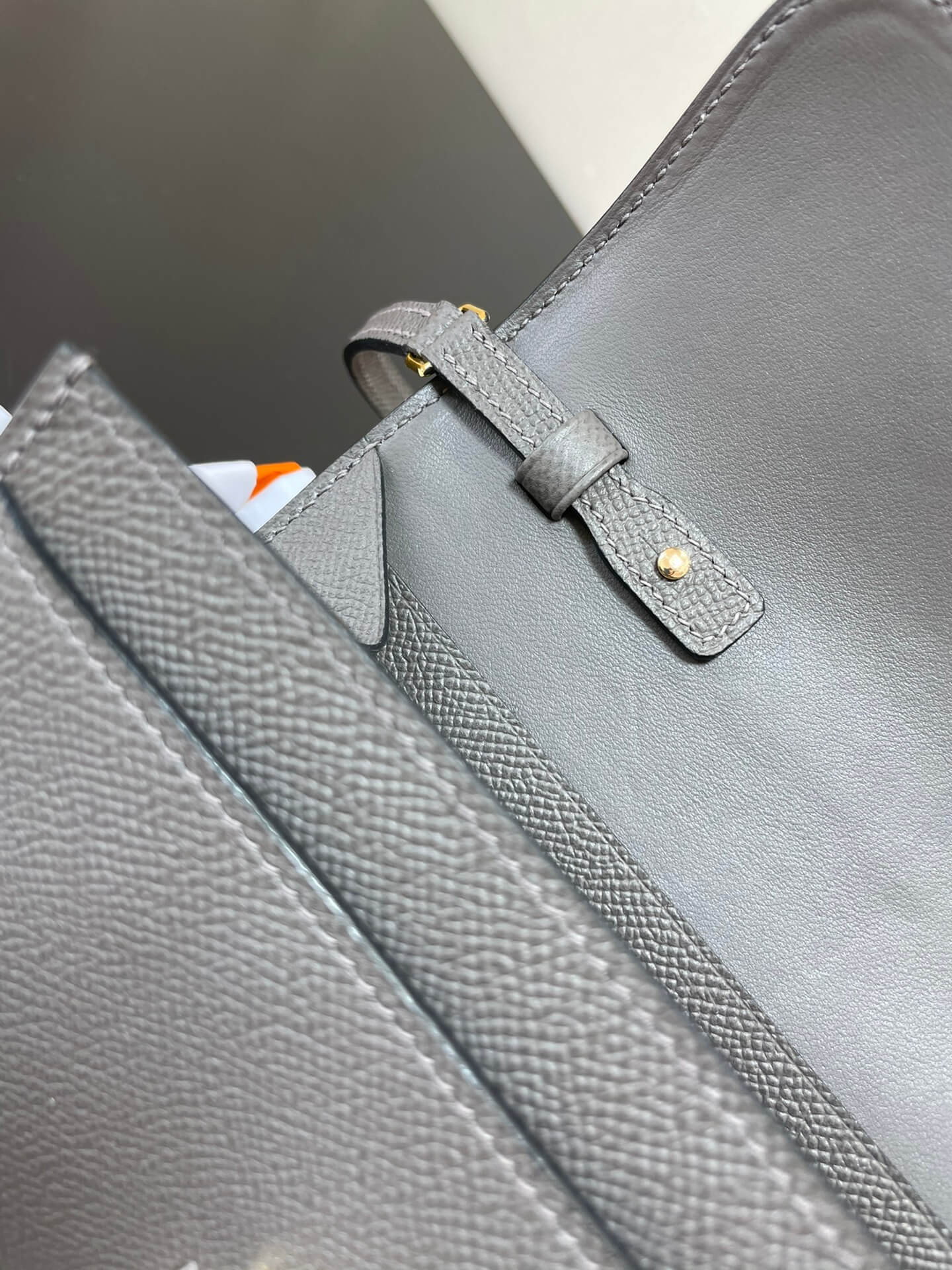 ConstanceTo Go: Pewter Gray