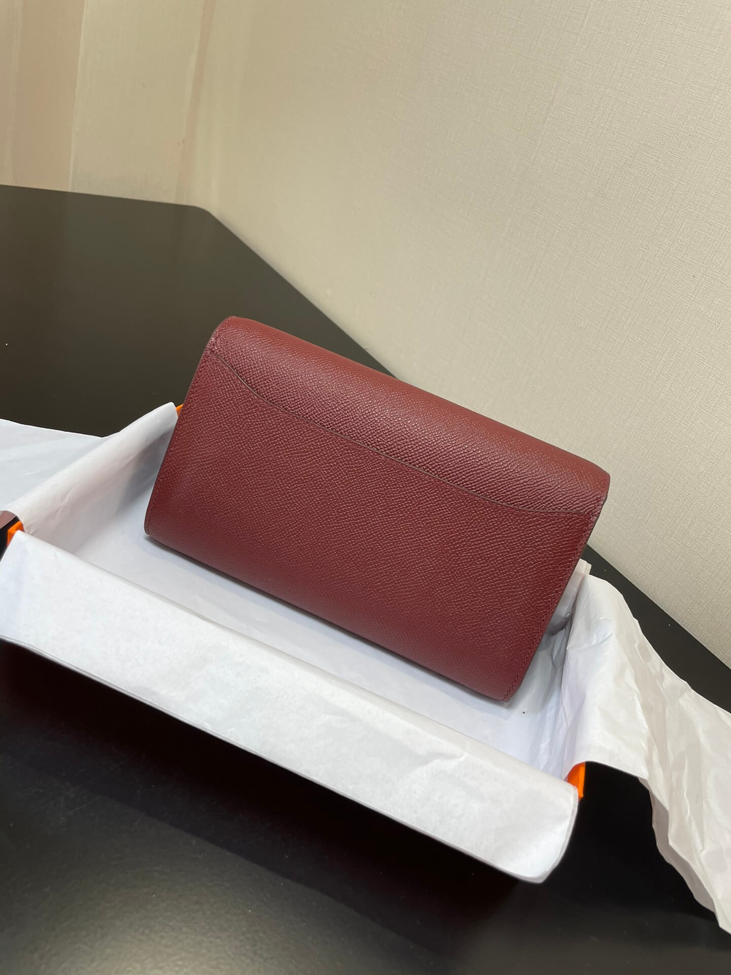ConstanceTo Go: wine red