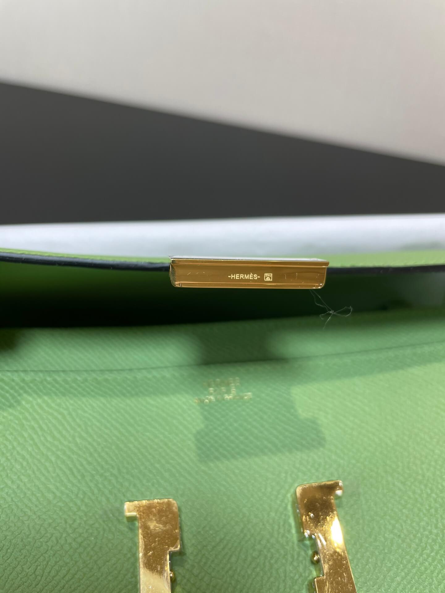ConstanceTo Go: Avocado Green