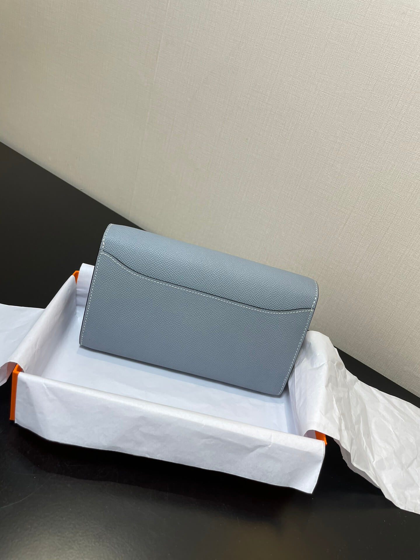 ConstanceTo Go: Linen Blue