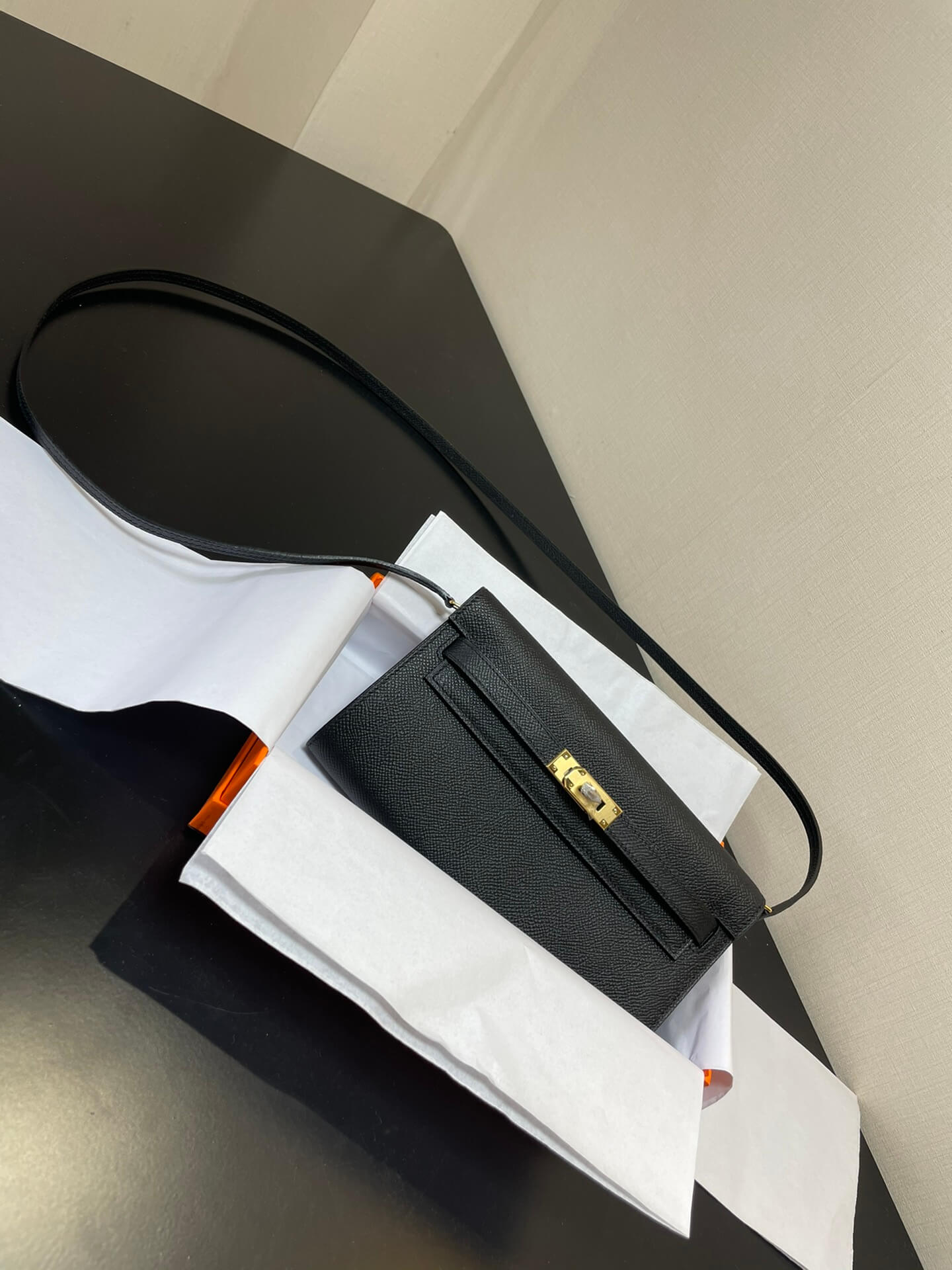 kelly woc: black