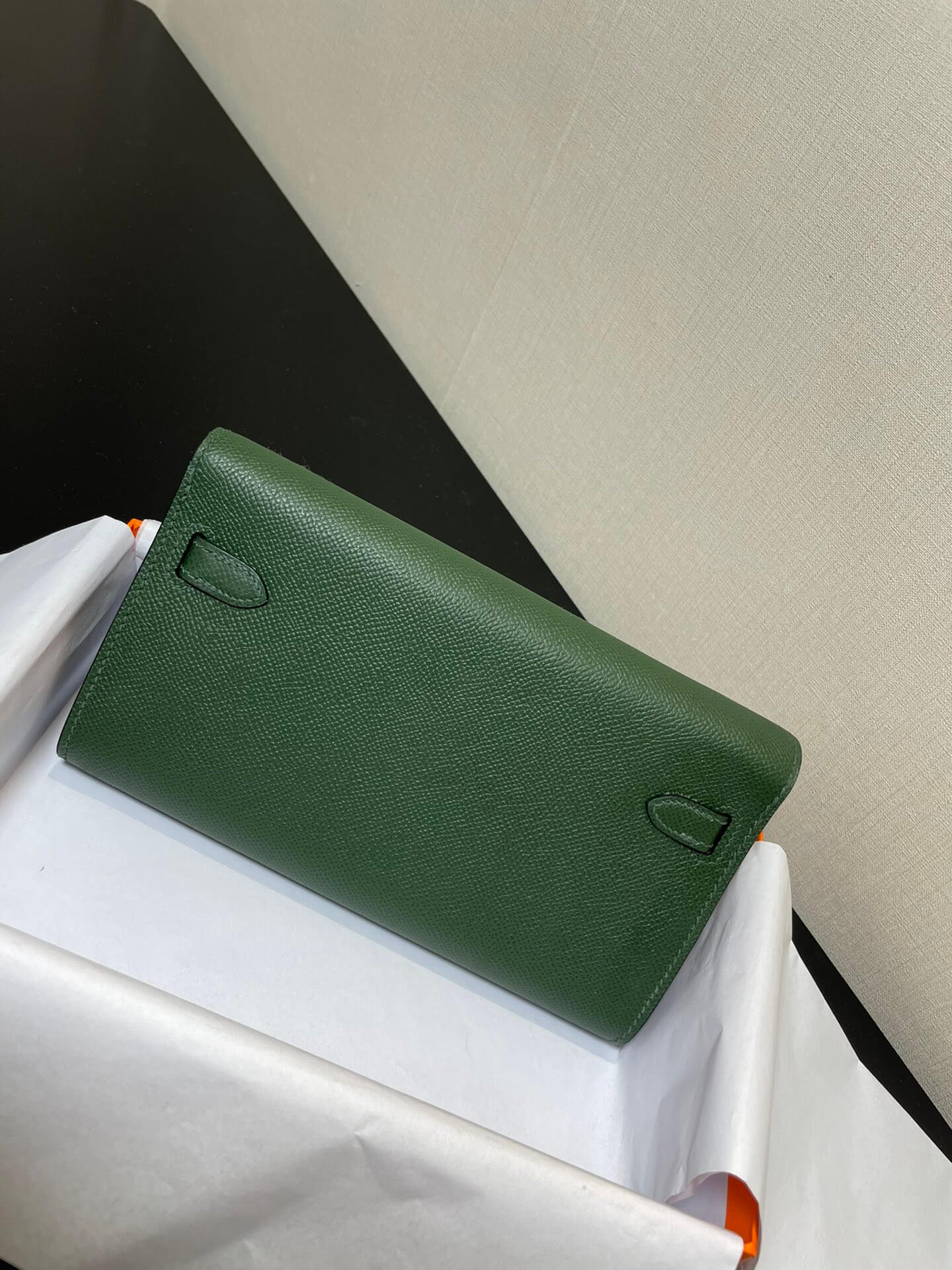 kelly woc:British Green
