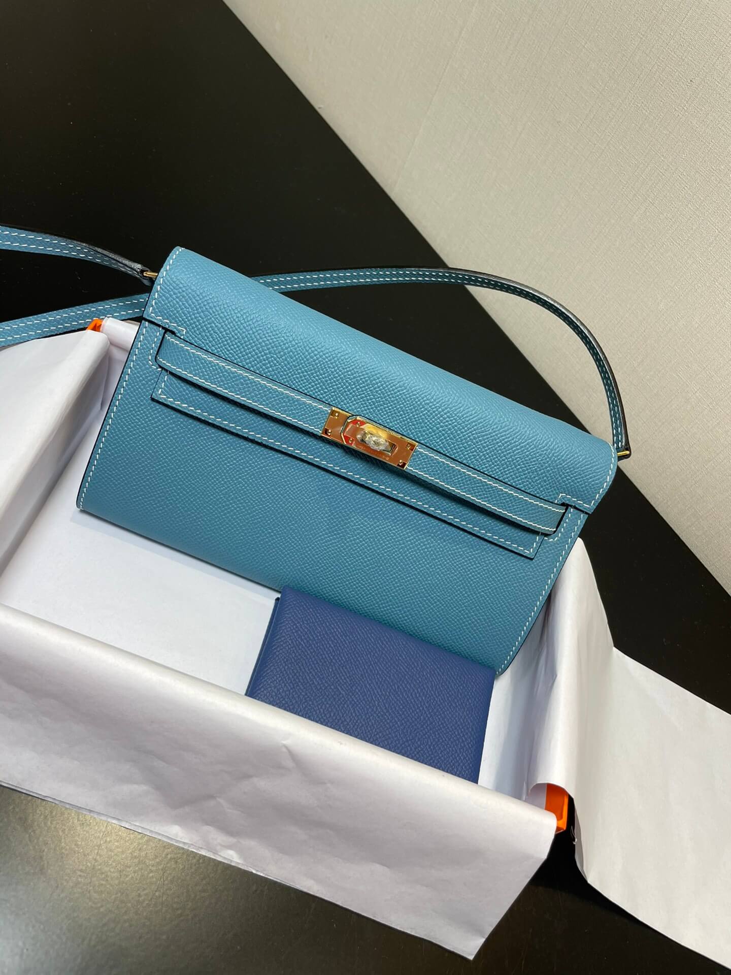 kelly woc: denim blue