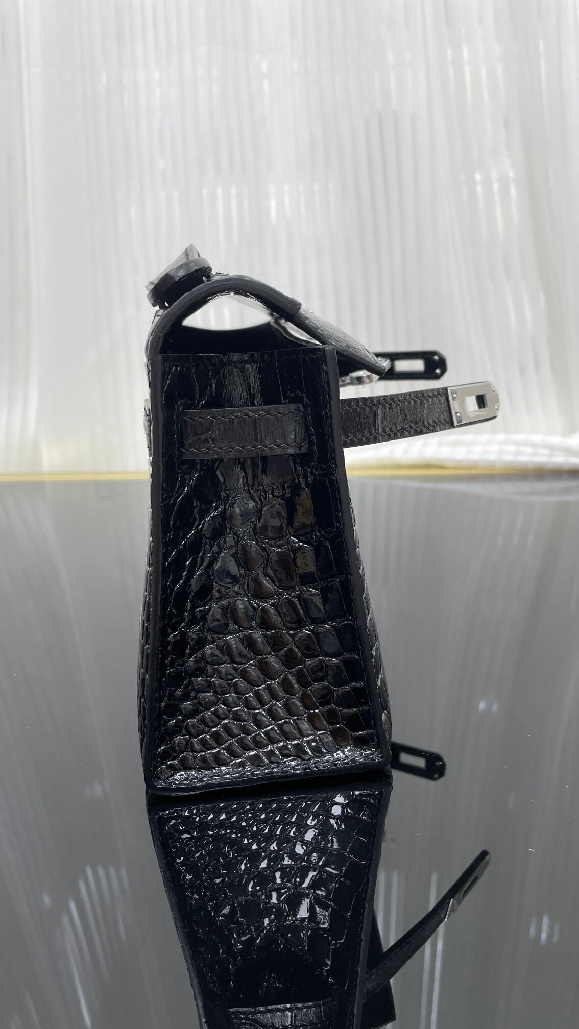 first generation 22 Cm high-gloss crocodile leather hand-sewn wax thread💕