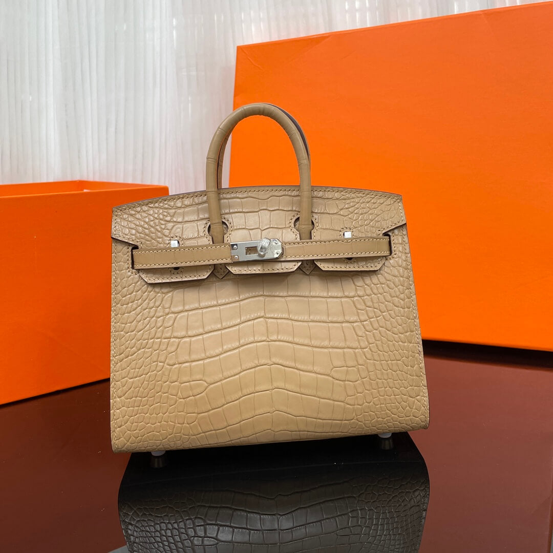 The latest 🆕Birkin20 imported American crocodile leather matte on the outside seam, hand-sewn wax thread🔥