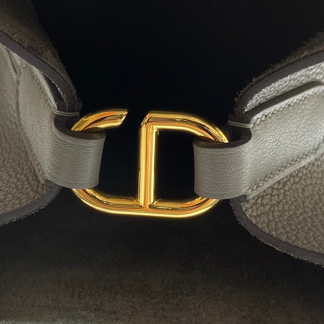 ๐๐ง ๐ญ๐ก๐ ๐ฅ๐จ๐จ๐ฉ / ๐ฉ๐ข๐๐จ๐ญ๐ข๐ง18: Cumulonimbus gray