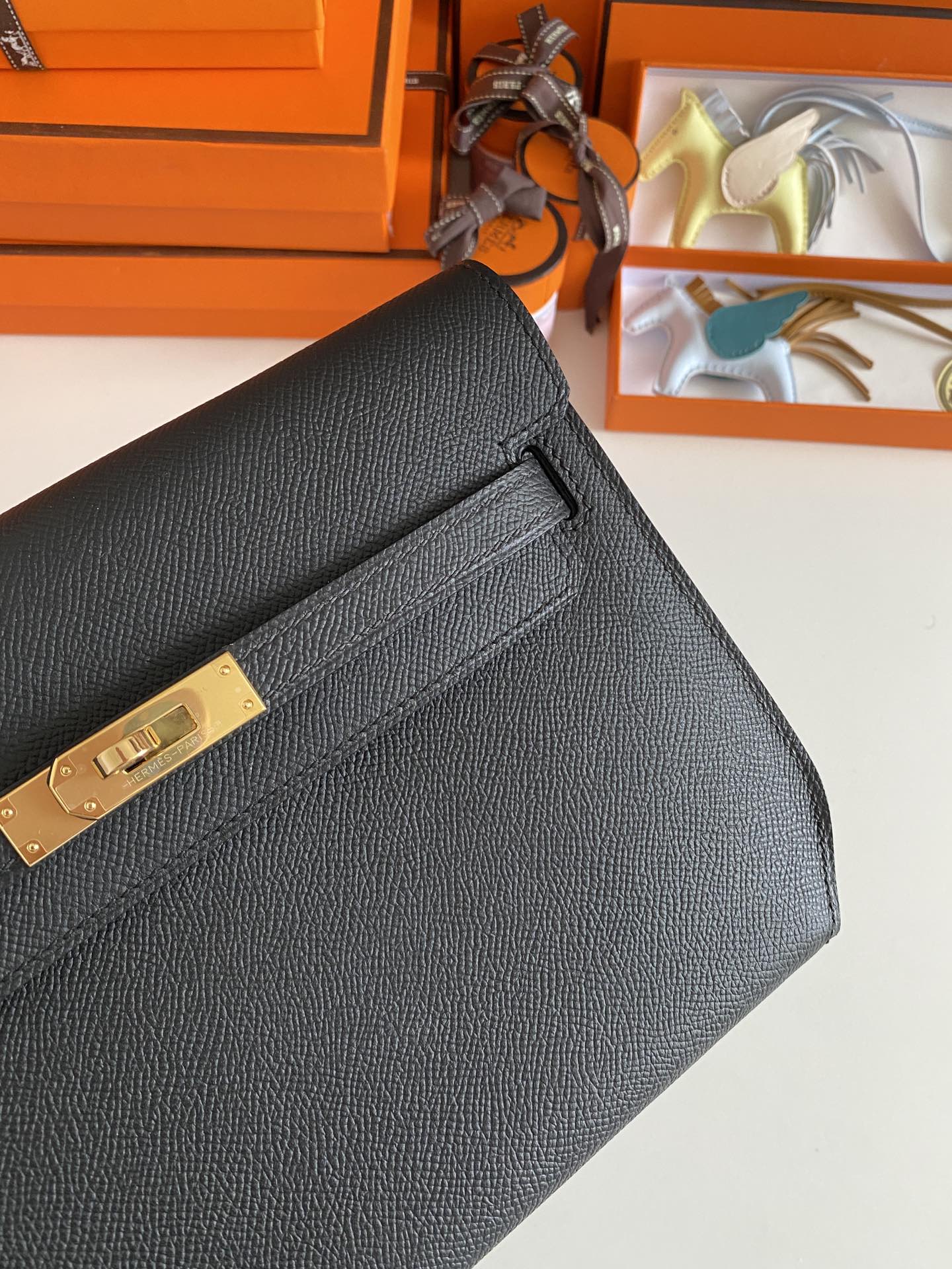 Kelly Depeches 25cm: Black