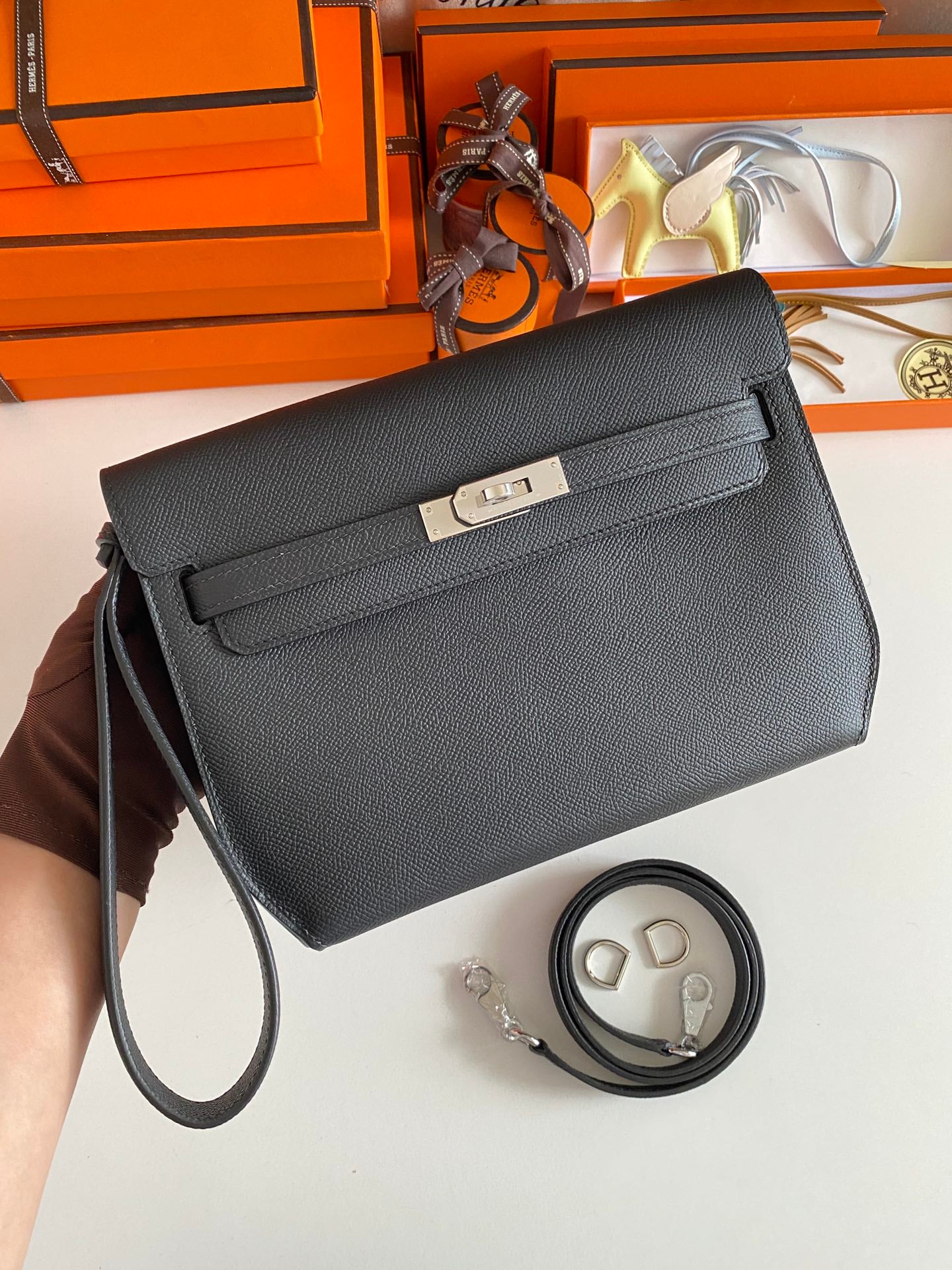 Kelly Depeches 25cm: Black
