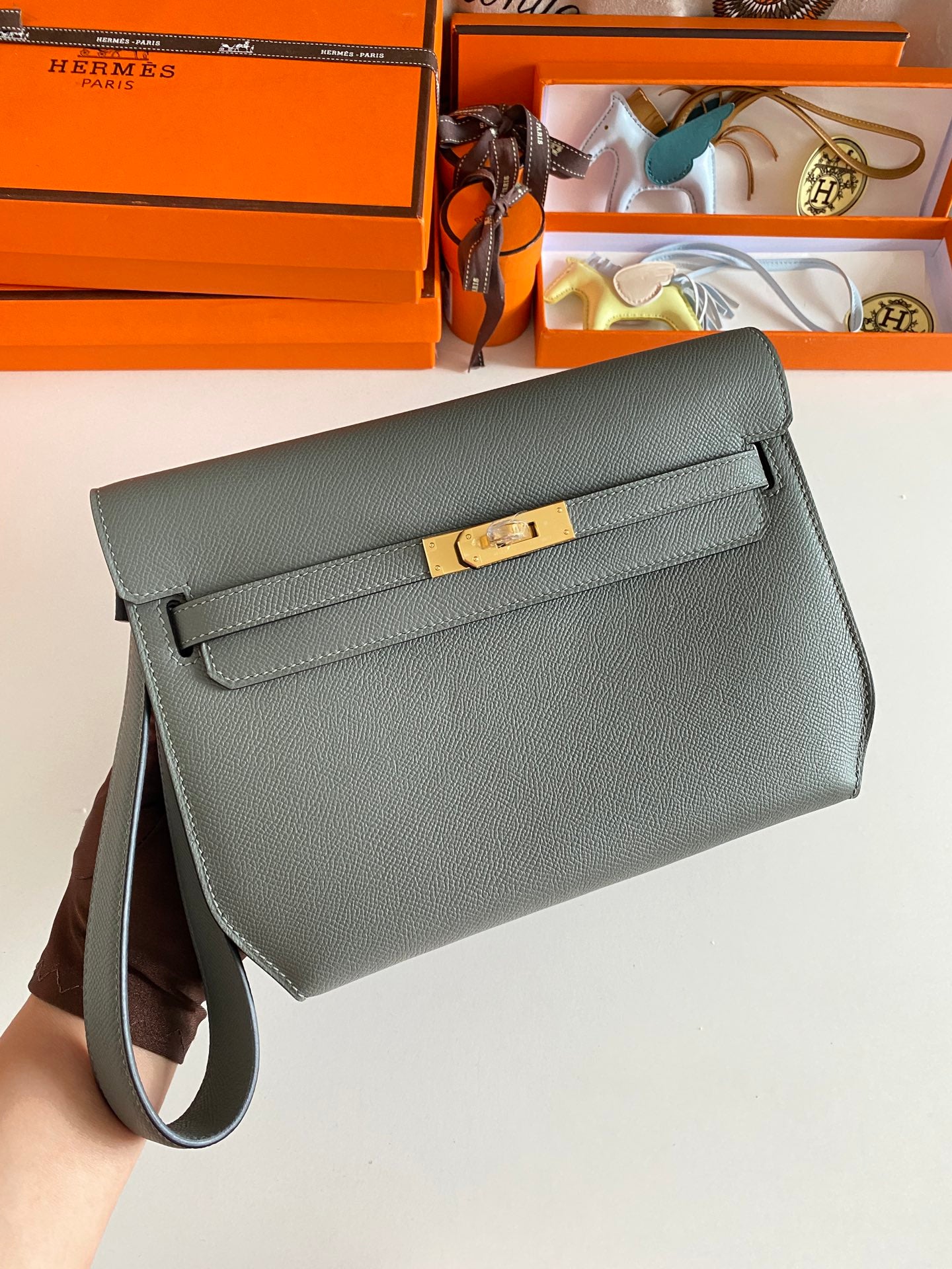 Kelly Depeches 25cm: Almond Green